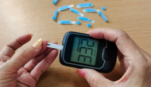 Read more about the article डायबिटीज (diabetes) क्या है? जानें इसके कारण, लक्षण और बचाव बहुत ही आसन भाषा में। (Here are 5 proven tips)